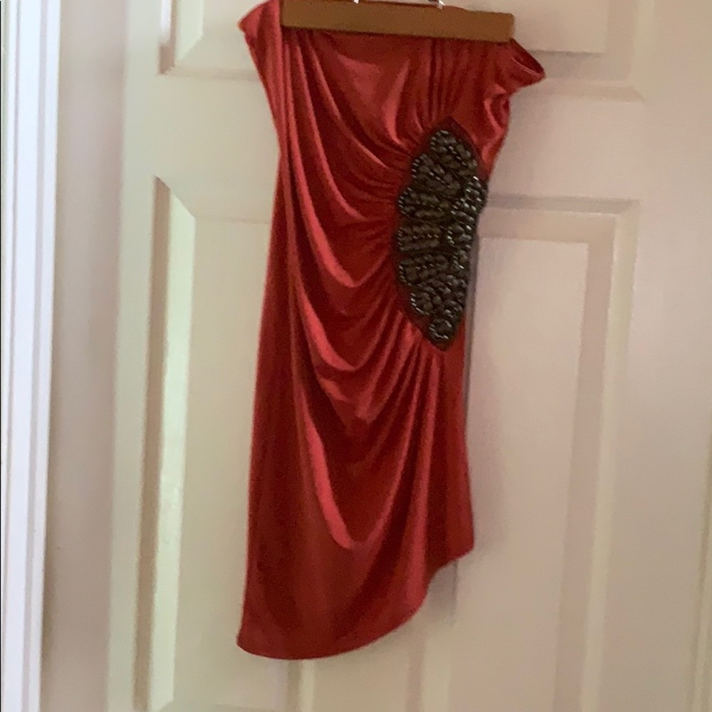 Strapless angled top